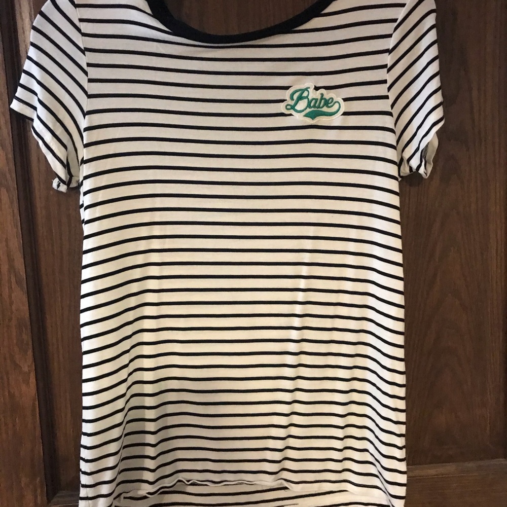 American Eagle “babe” tee